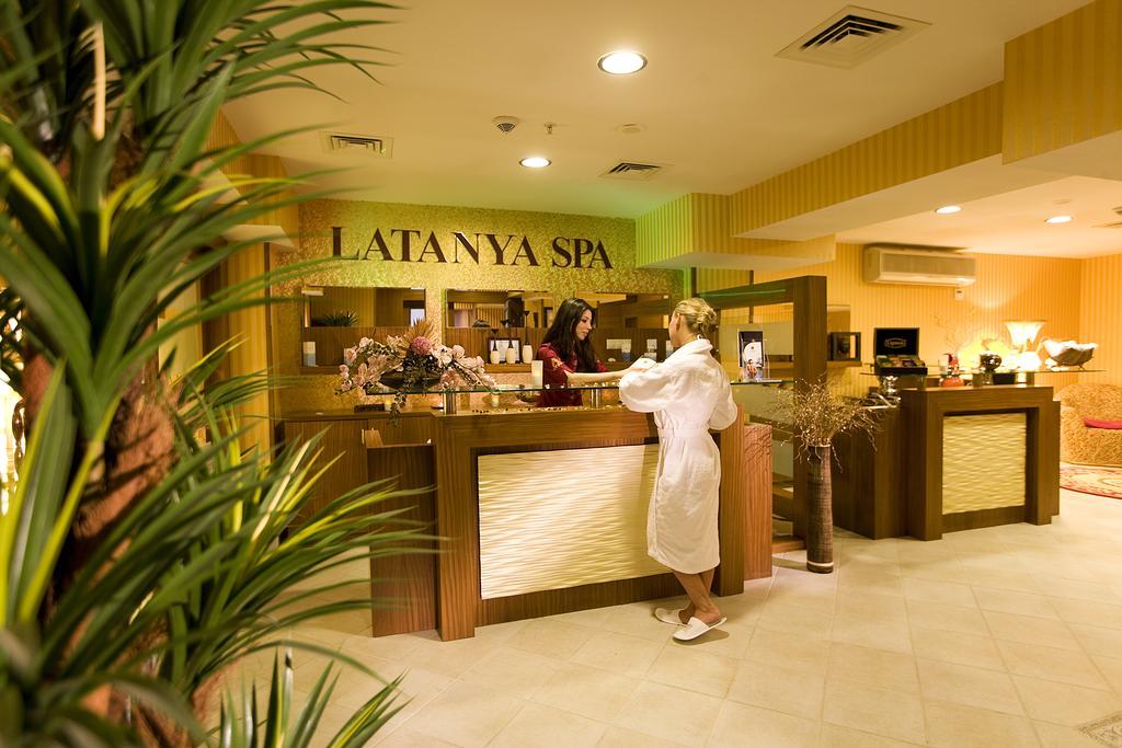 Latanya Palm Otel 4*