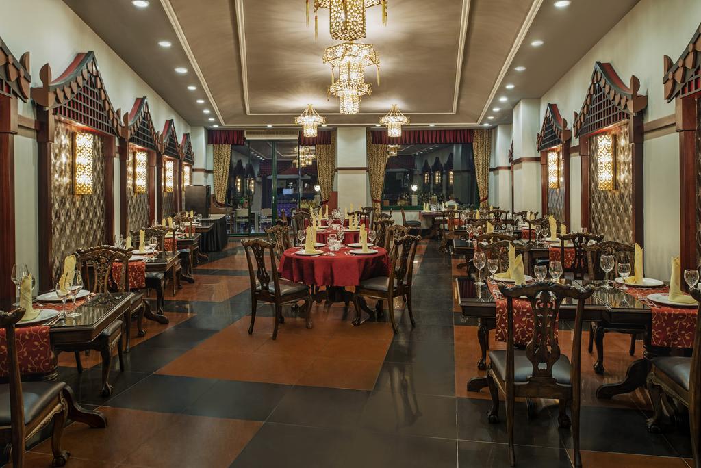 Delphin Palace Antália
