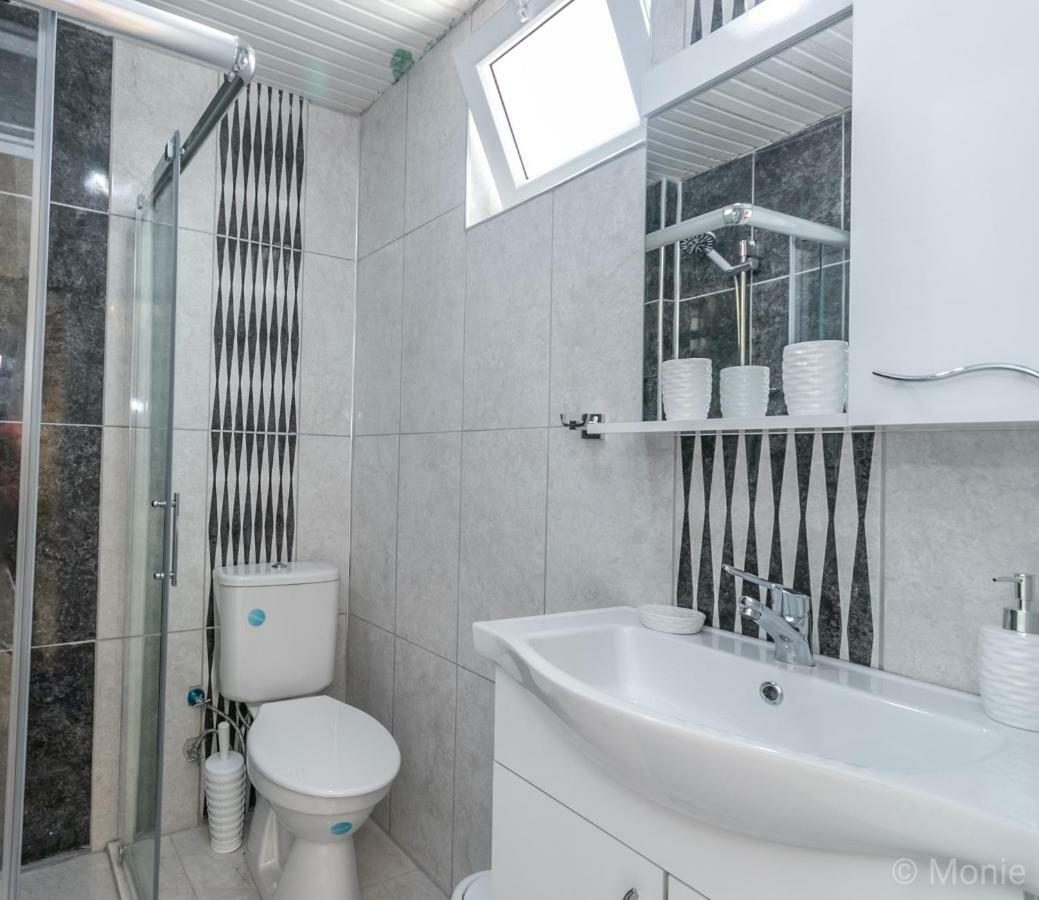 Apartment Lara Park Suits Comfort
