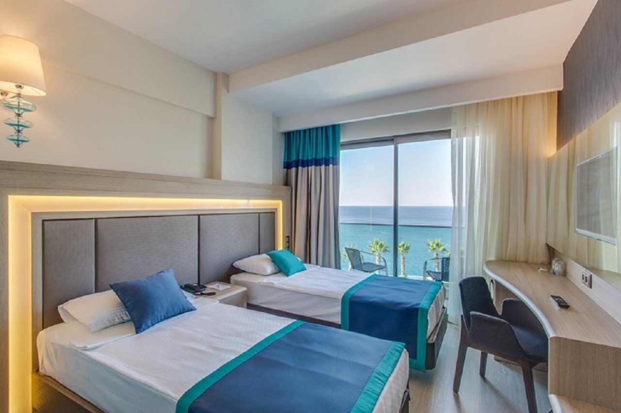 Otel Falcon 4*