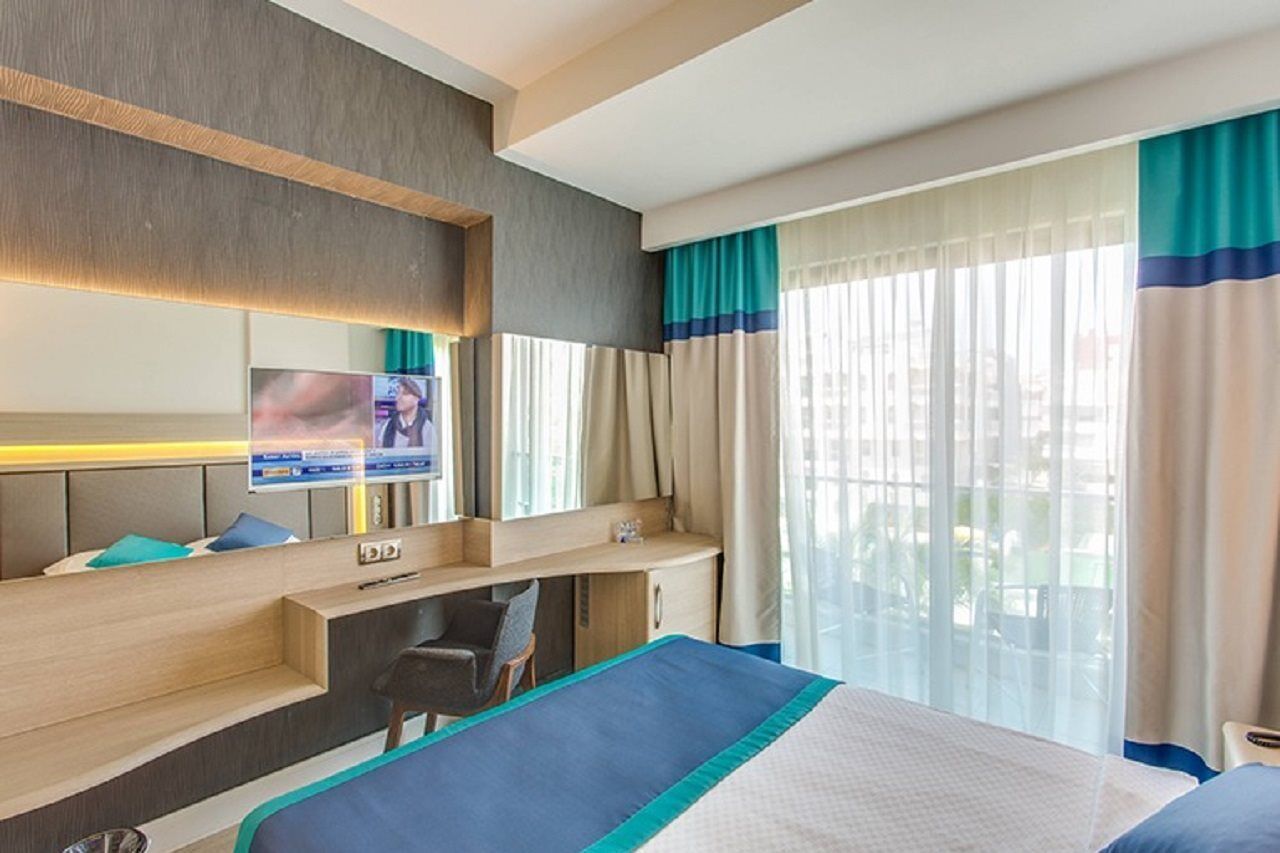 Falcon Otel 4*